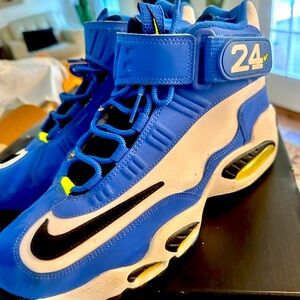 Nike Air Griffey Max 1
Varsity Royal (2021)